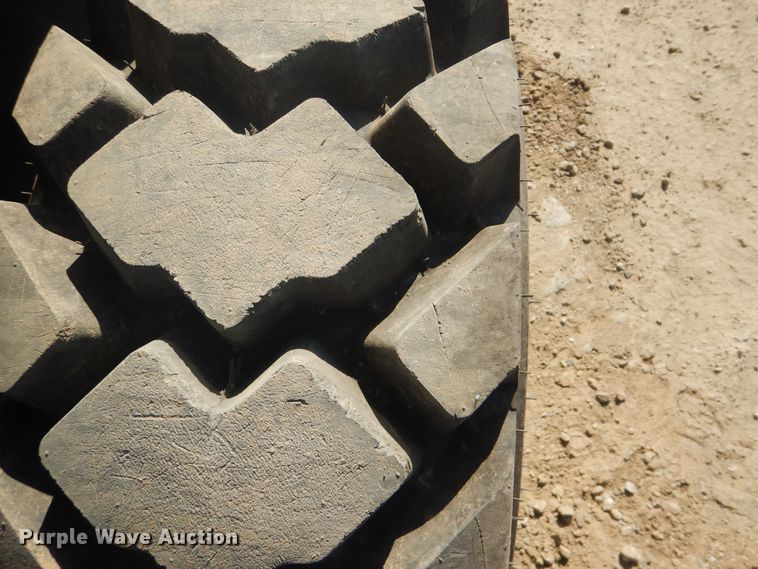 image for item DG8574 2005 Caterpillar 252B  skid steer loader