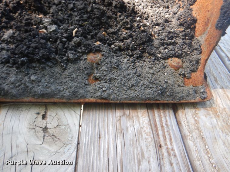 image for item DG8574 2005 Caterpillar 252B  skid steer loader