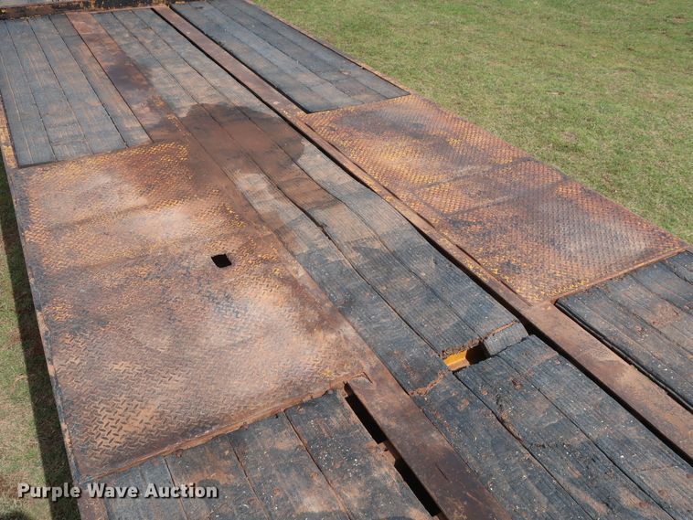 image for item DH0880 1998 Evaco tilt deck equipment trailer