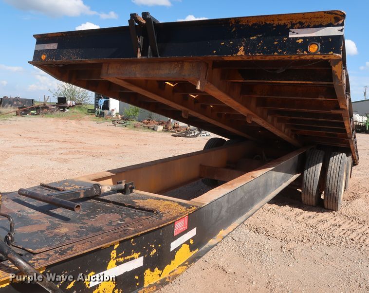 image for item DH0880 1998 Evaco tilt deck equipment trailer