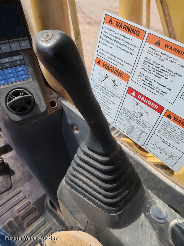 image for item DH0881 2008 Komatsu PC160LC-8 excavator