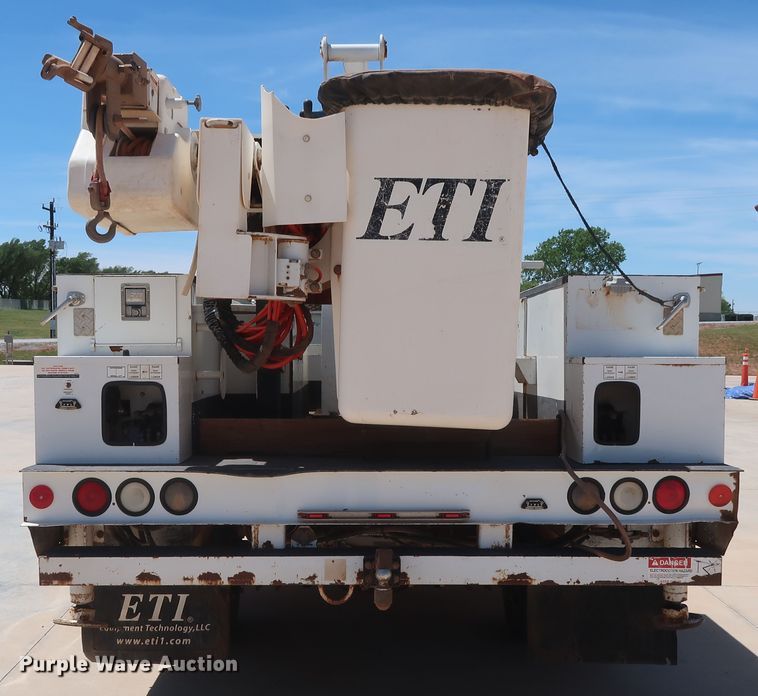 image for item DH0885 2011 Ford F550 Super Duty XL SuperCab bucket truck