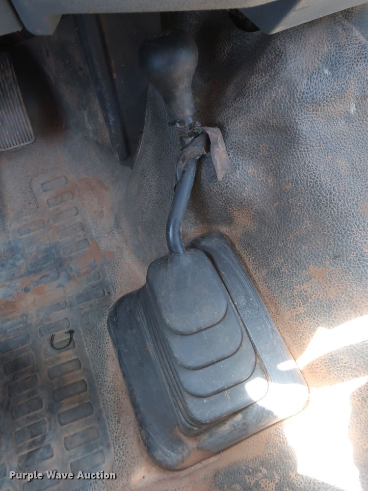 image for item DH0885 2011 Ford F550 Super Duty XL SuperCab bucket truck