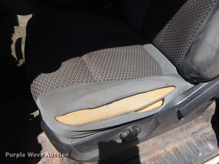 image for item DH0885 2011 Ford F550 Super Duty XL SuperCab bucket truck