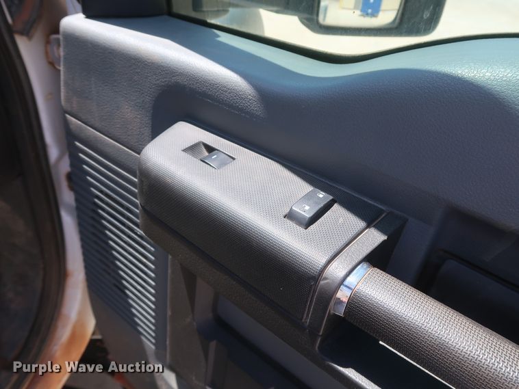 image for item DH0885 2011 Ford F550 Super Duty XL SuperCab bucket truck