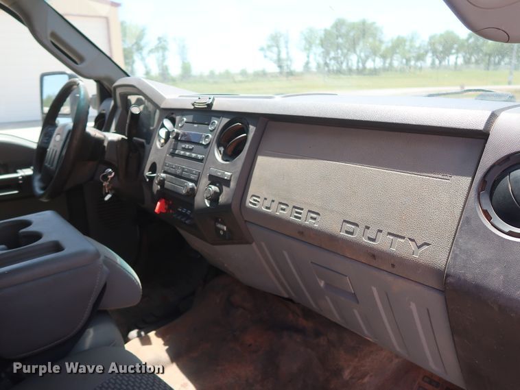 image for item DH0885 2011 Ford F550 Super Duty XL SuperCab bucket truck