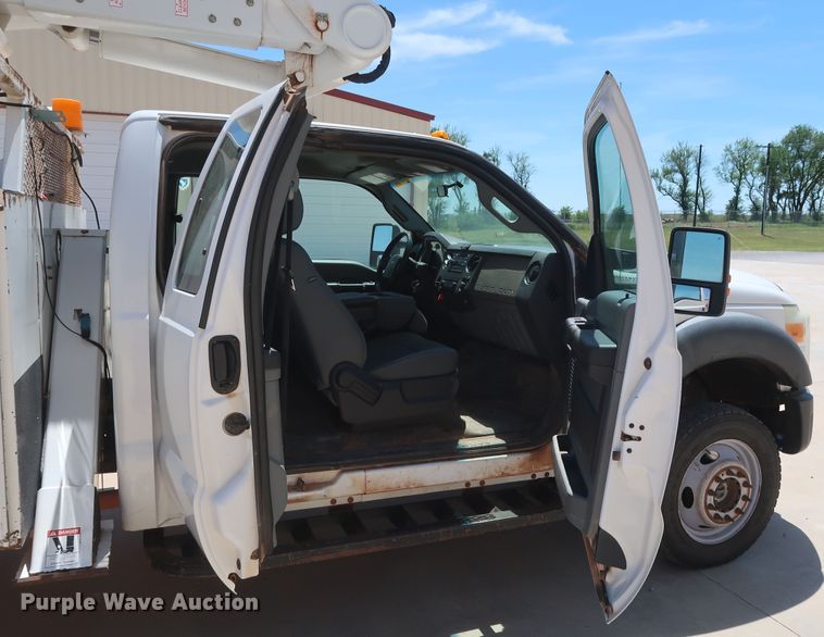 image for item DH0885 2011 Ford F550 Super Duty XL SuperCab bucket truck