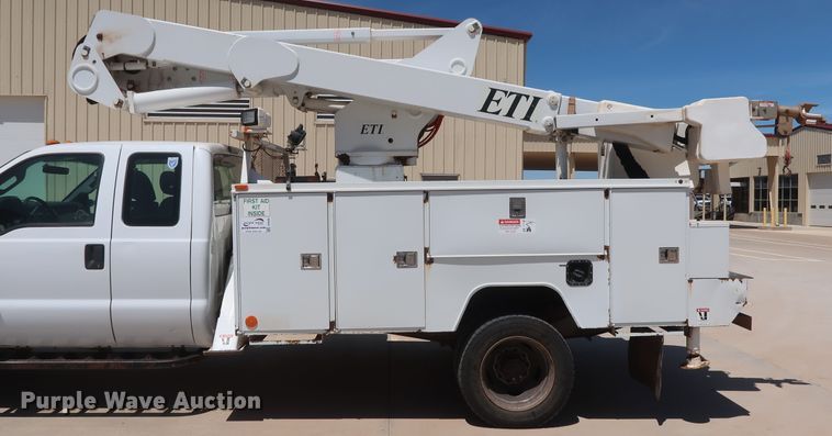 image for item DH0885 2011 Ford F550 Super Duty XL SuperCab bucket truck