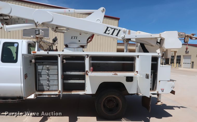 image for item DH0885 2011 Ford F550 Super Duty XL SuperCab bucket truck