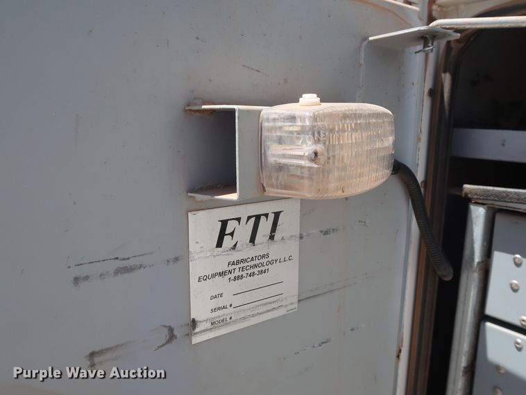 image for item DH0885 2011 Ford F550 Super Duty XL SuperCab bucket truck