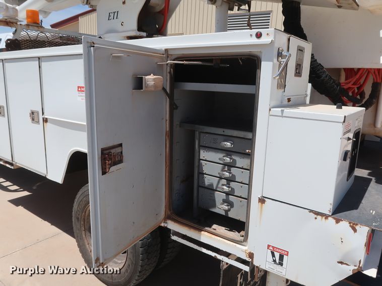 image for item DH0885 2011 Ford F550 Super Duty XL SuperCab bucket truck