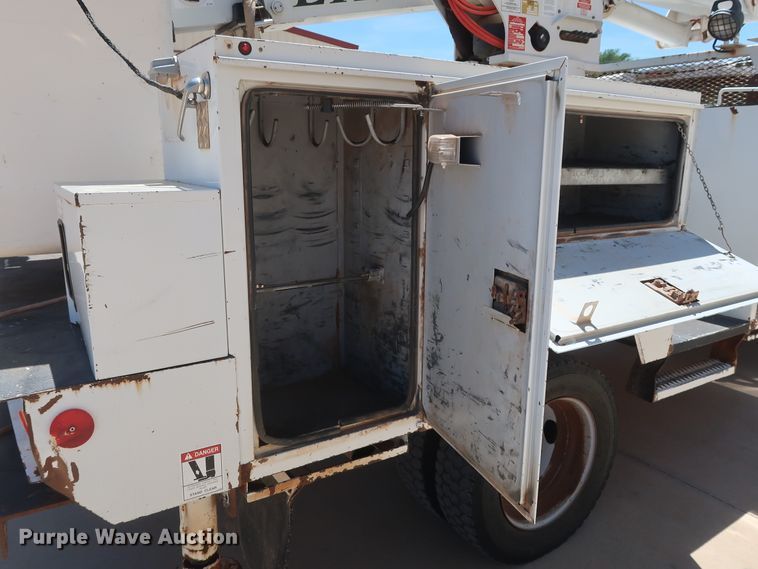 image for item DH0885 2011 Ford F550 Super Duty XL SuperCab bucket truck