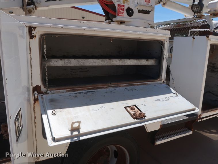 image for item DH0885 2011 Ford F550 Super Duty XL SuperCab bucket truck