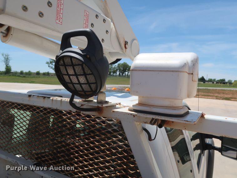 image for item DH0885 2011 Ford F550 Super Duty XL SuperCab bucket truck