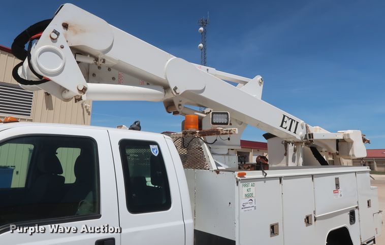 image for item DH0885 2011 Ford F550 Super Duty XL SuperCab bucket truck