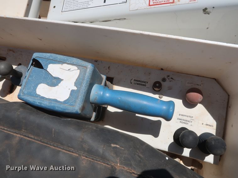 image for item DH0885 2011 Ford F550 Super Duty XL SuperCab bucket truck