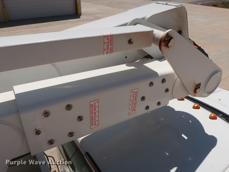 image for item DH0885 2011 Ford F550 Super Duty XL SuperCab bucket truck