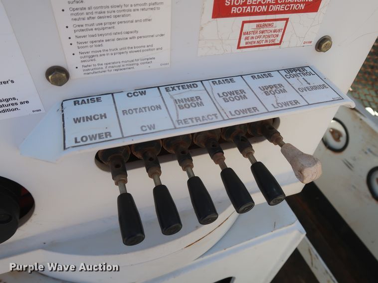 image for item DH0885 2011 Ford F550 Super Duty XL SuperCab bucket truck