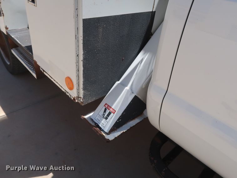 image for item DH0885 2011 Ford F550 Super Duty XL SuperCab bucket truck