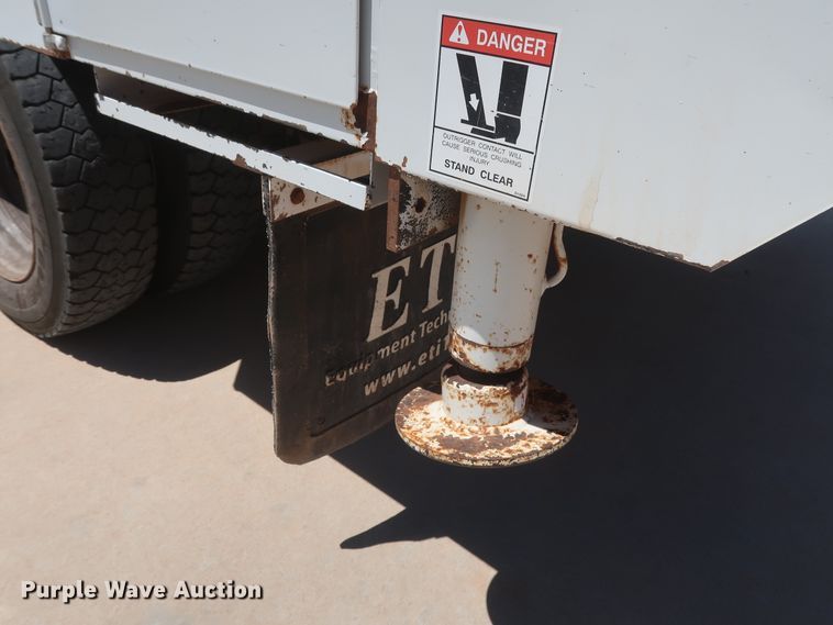 image for item DH0885 2011 Ford F550 Super Duty XL SuperCab bucket truck