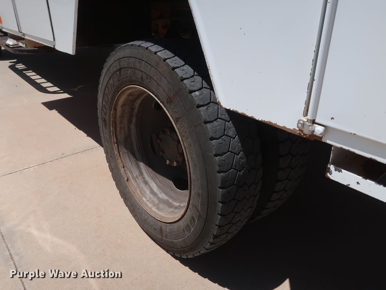 image for item DH0885 2011 Ford F550 Super Duty XL SuperCab bucket truck