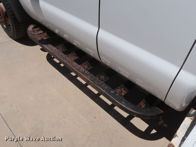 image for item DH0885 2011 Ford F550 Super Duty XL SuperCab bucket truck