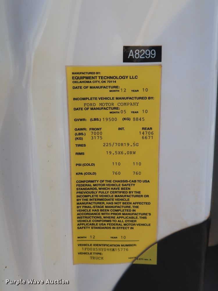 image for item DH0885 2011 Ford F550 Super Duty XL SuperCab bucket truck