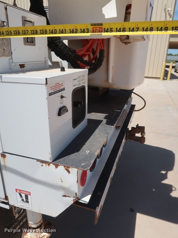 image for item DH0885 2011 Ford F550 Super Duty XL SuperCab bucket truck