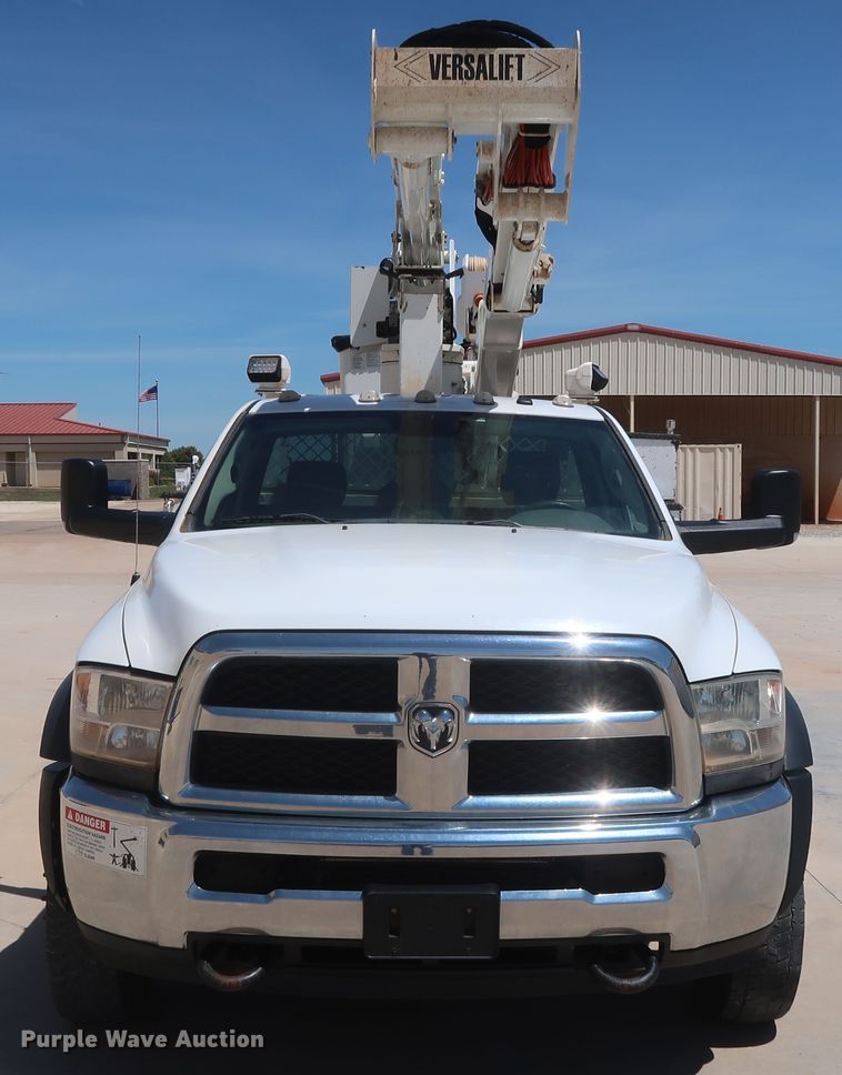 image for item DH0886 2015 Dodge Ram 5500HD bucket truck