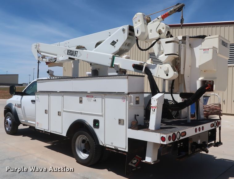 image for item DH0886 2015 Dodge Ram 5500HD bucket truck