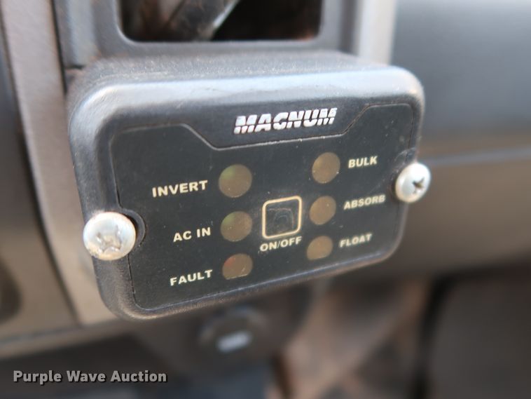 image for item DH0886 2015 Dodge Ram 5500HD bucket truck