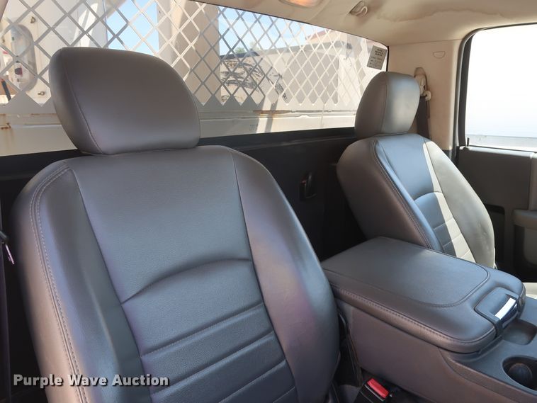 image for item DH0886 2015 Dodge Ram 5500HD bucket truck