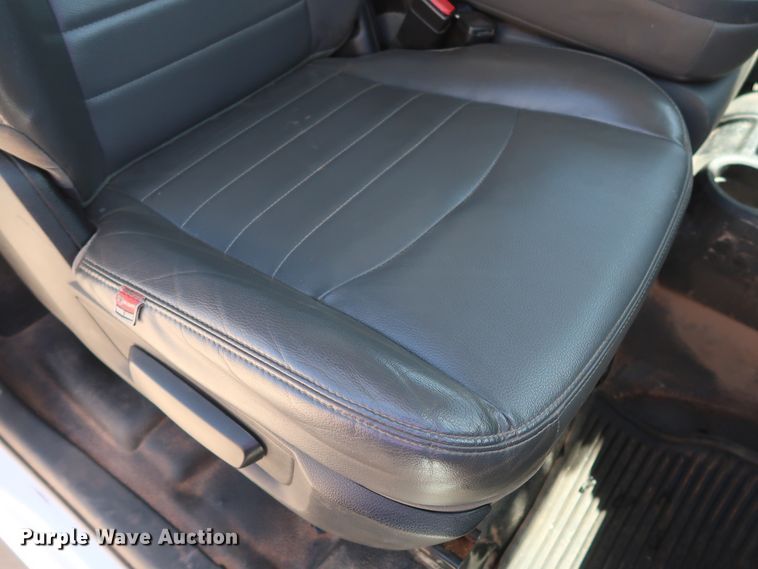 image for item DH0886 2015 Dodge Ram 5500HD bucket truck