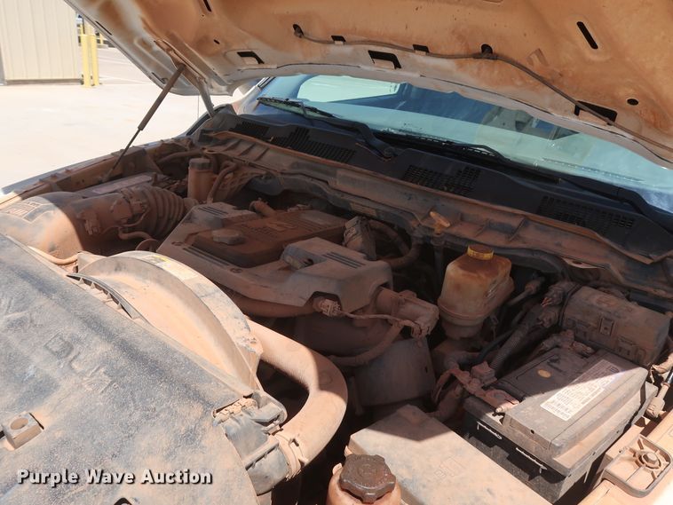 image for item DH0886 2015 Dodge Ram 5500HD bucket truck