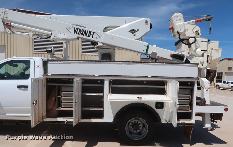 image for item DH0886 2015 Dodge Ram 5500HD bucket truck