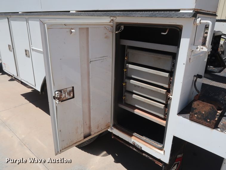 image for item DH0886 2015 Dodge Ram 5500HD bucket truck