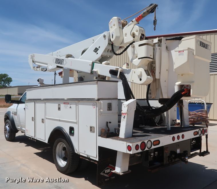 image for item DH0886 2015 Dodge Ram 5500HD bucket truck