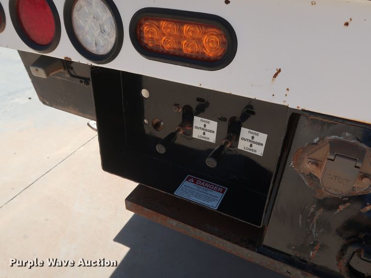 image for item DH0886 2015 Dodge Ram 5500HD bucket truck