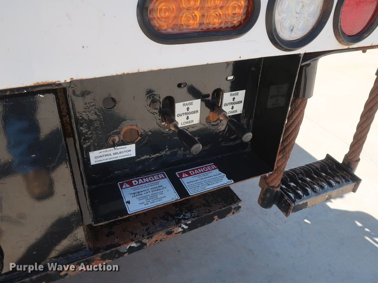 image for item DH0886 2015 Dodge Ram 5500HD bucket truck