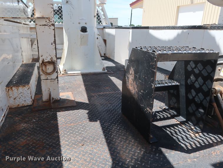 image for item DH0886 2015 Dodge Ram 5500HD bucket truck