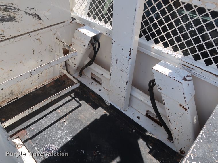 image for item DH0886 2015 Dodge Ram 5500HD bucket truck