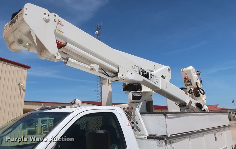 image for item DH0886 2015 Dodge Ram 5500HD bucket truck