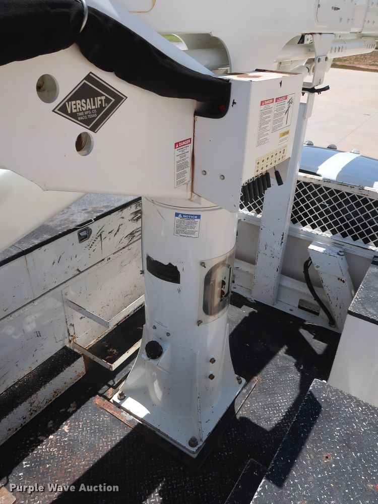 image for item DH0886 2015 Dodge Ram 5500HD bucket truck