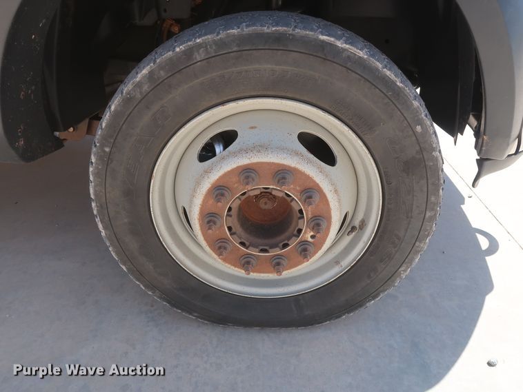 image for item DH0886 2015 Dodge Ram 5500HD bucket truck