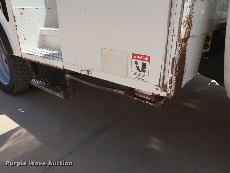 image for item DH0886 2015 Dodge Ram 5500HD bucket truck