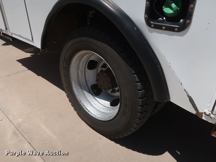 image for item DH0886 2015 Dodge Ram 5500HD bucket truck