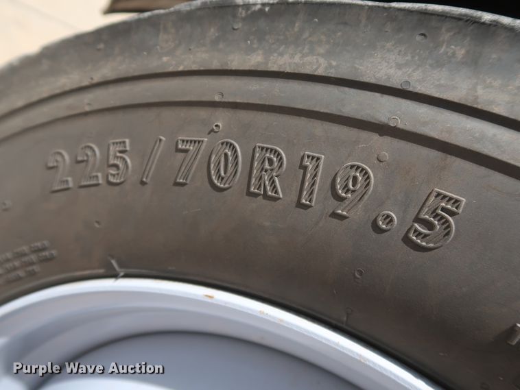 image for item DH0886 2015 Dodge Ram 5500HD bucket truck