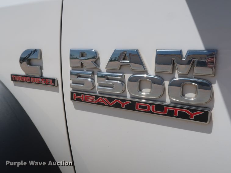 image for item DH0886 2015 Dodge Ram 5500HD bucket truck