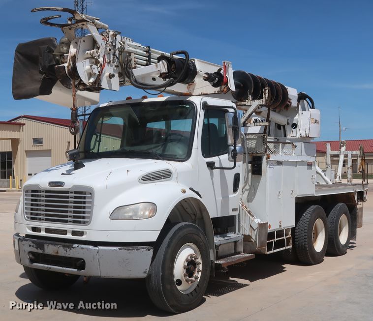 image for item DH0887 2008 Freightliner Business Class M2 digger derrick truck