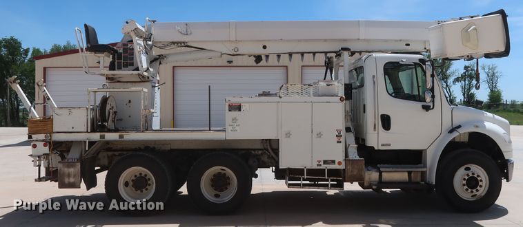 image for item DH0887 2008 Freightliner Business Class M2 digger derrick truck